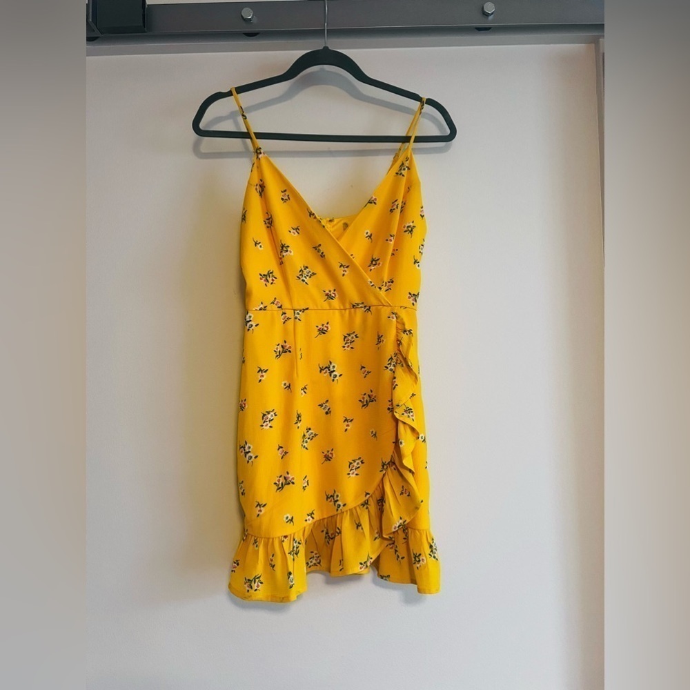 ALTER'D STATE yellow floral dress size small - Picture 2 of 11